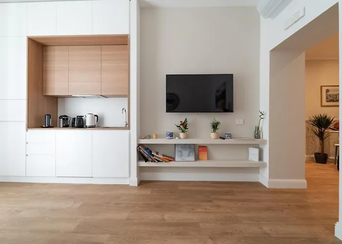 Nuances The Colosseum Apartment Rome